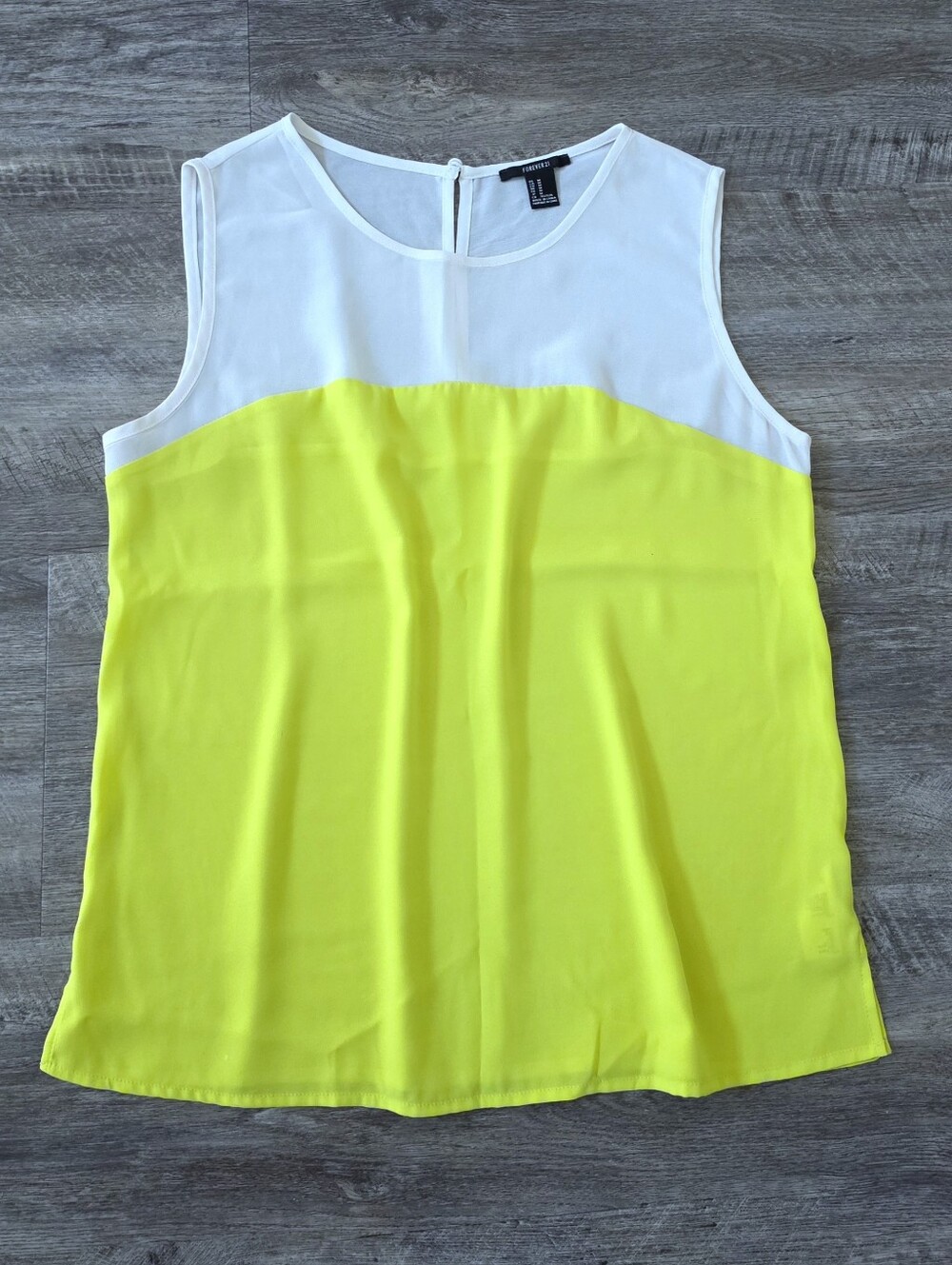 New Women's Keyhole Back Flowy Tank